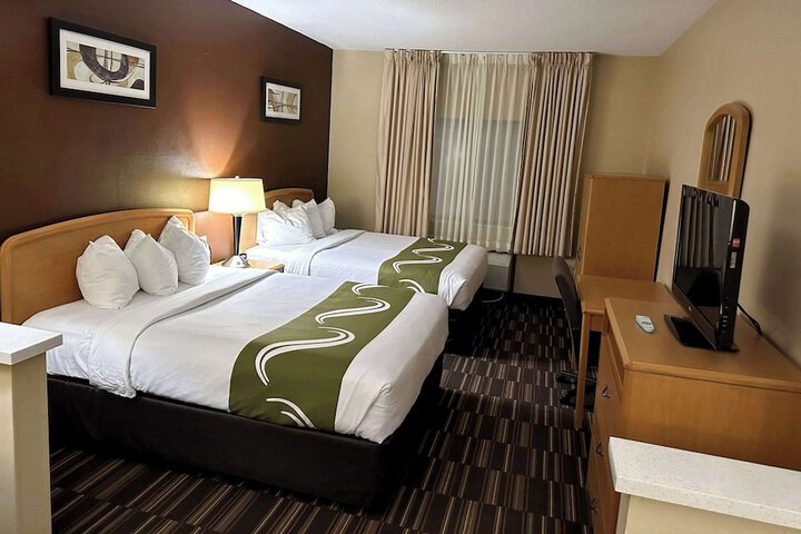 1 King Bed Suite (16 of 21)