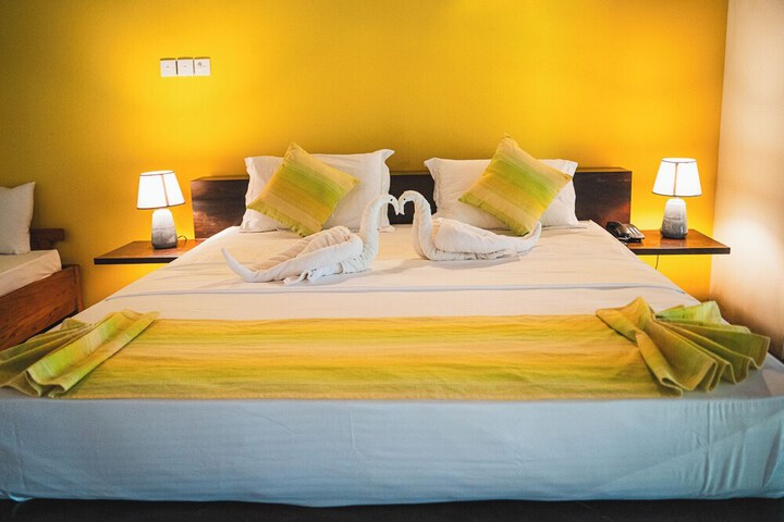 Room 15 of 90