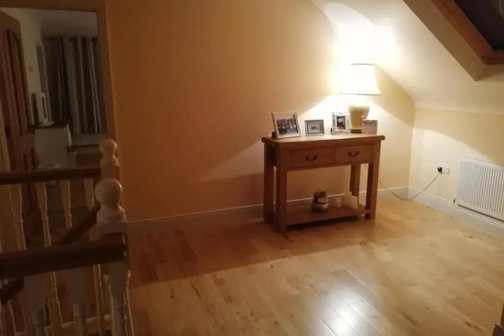 Room 9 of 13