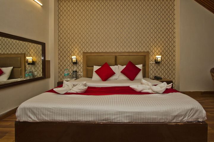 Room 7 of 44