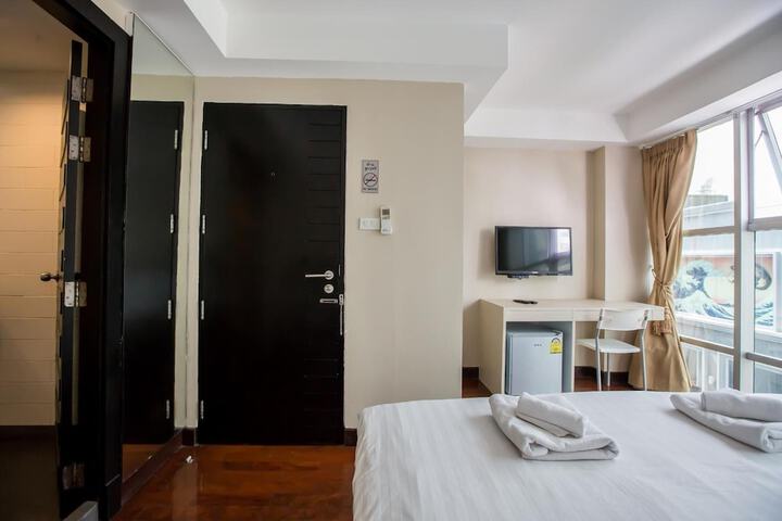 Room 19 of 50