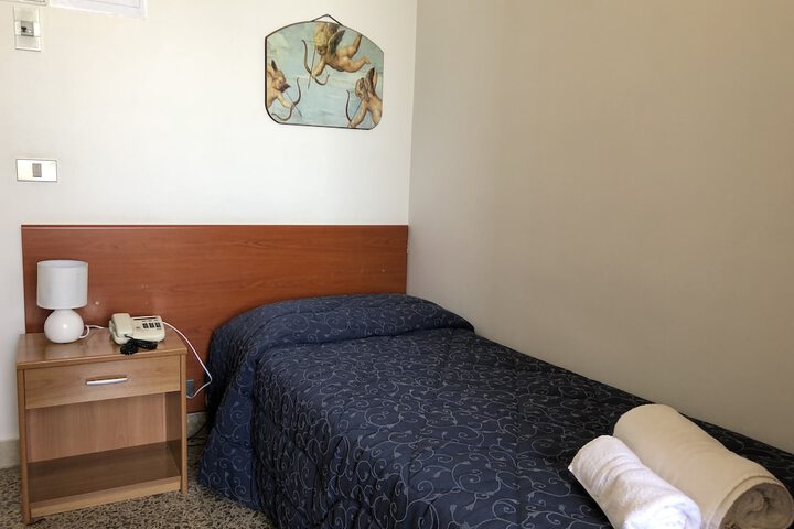 Room 9 of 56