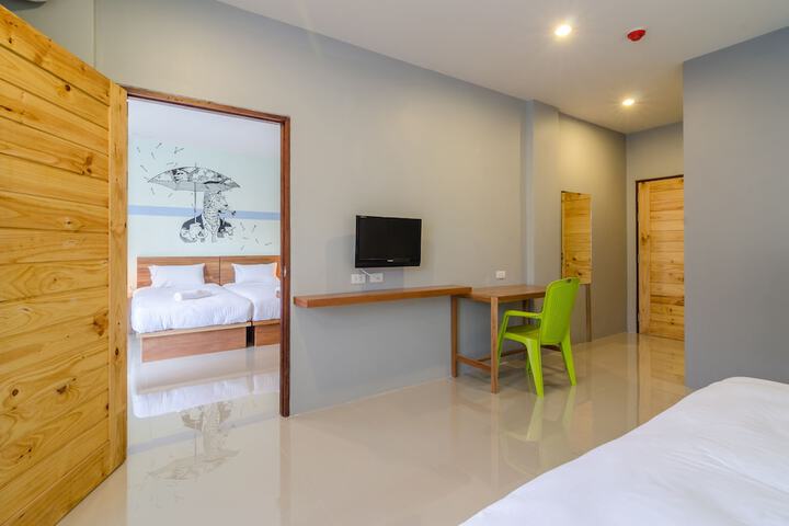 Room 7 of 36