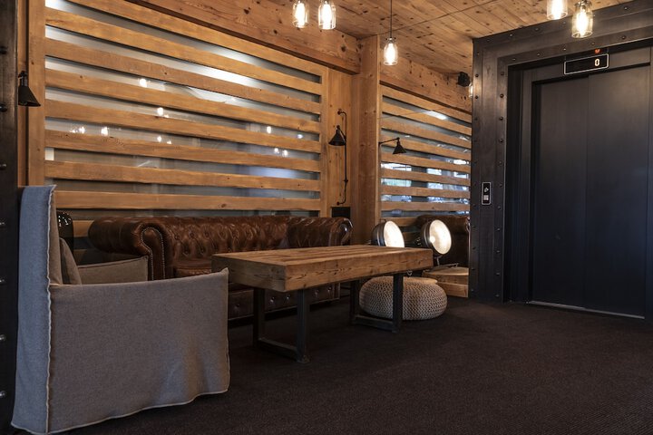 Guest Lobby