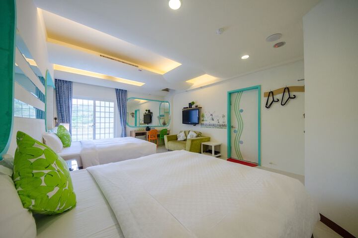 Room 17 of 41