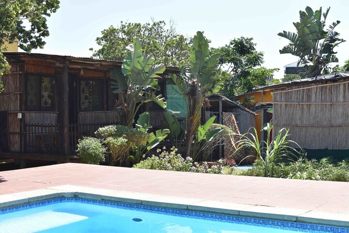 Pool 33 of 58