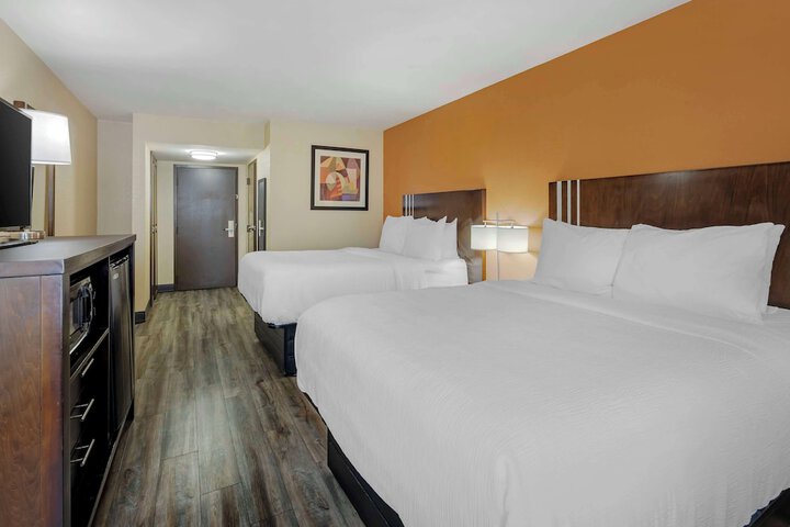 Room 6 of 37