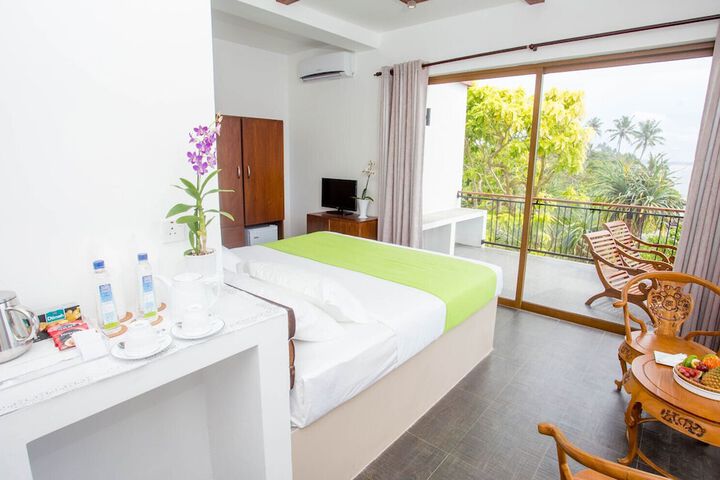 Room 5 of 27