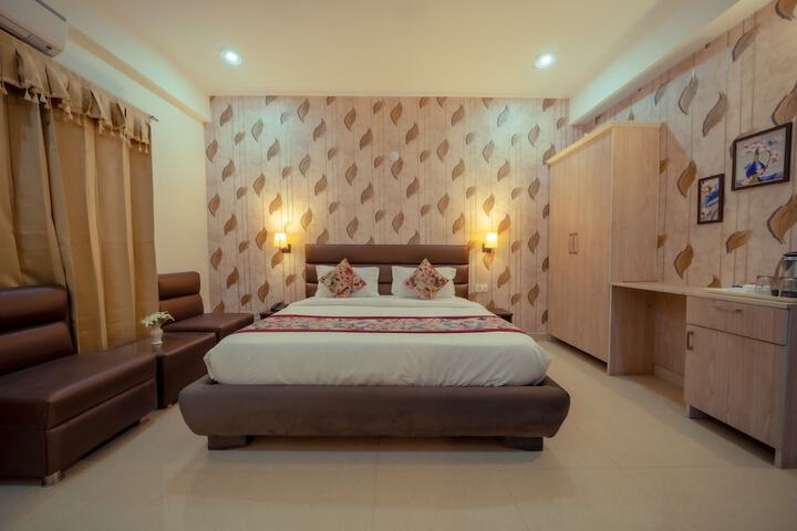 Room 19 of 48