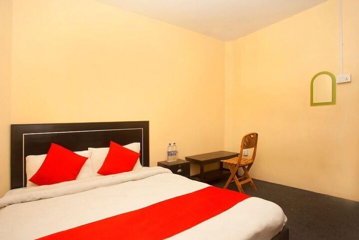 Room 4 of 7