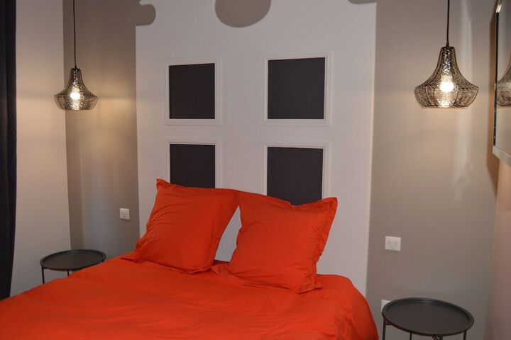 Room 25 of 52