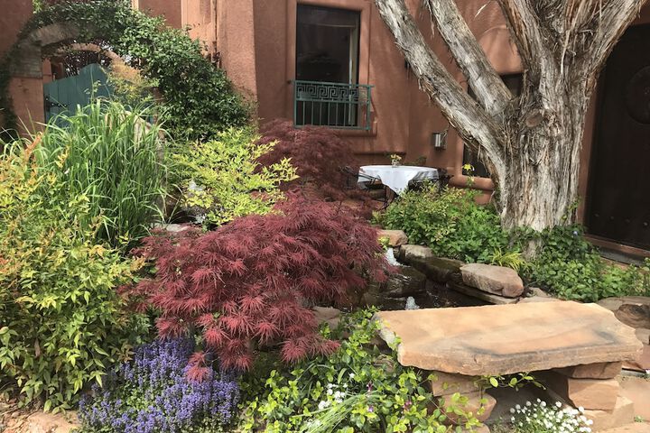 Hotel Exterior 270 of 285