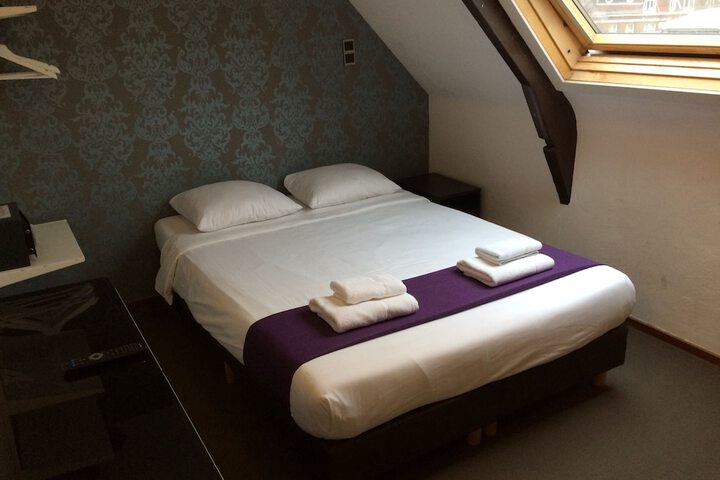 Room 12 of 54