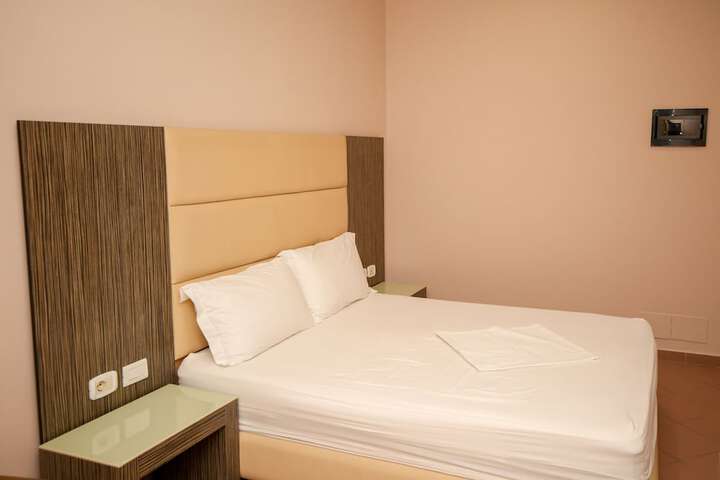 Room 20 of 218