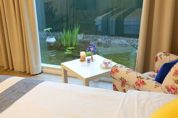 Room 44 of 60