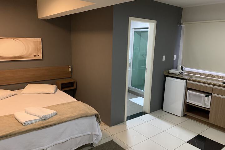 Room 13 of 128