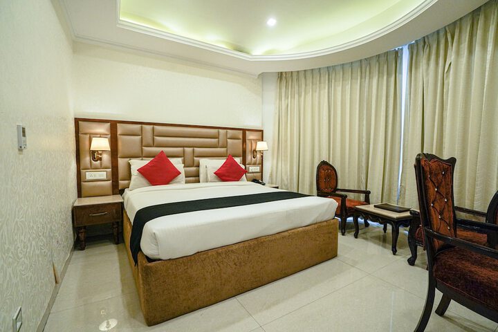 Room 76 of 111
