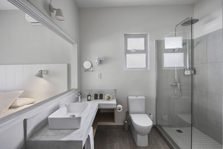 Clean Restrooms