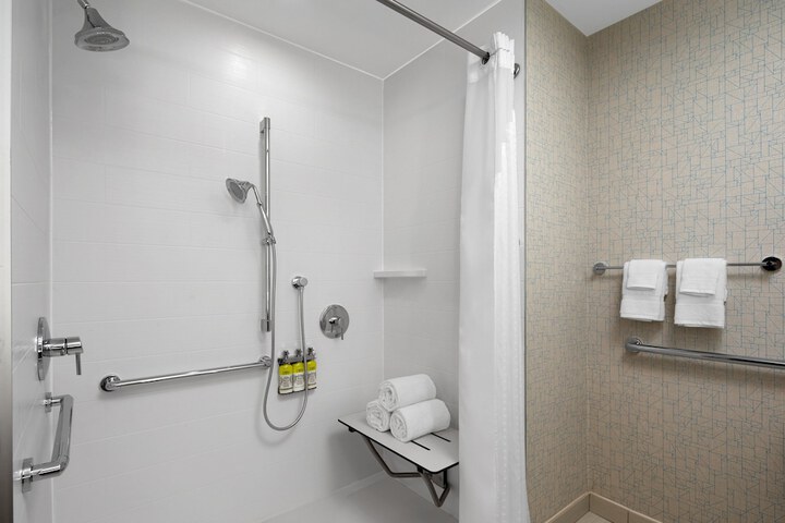 Standard | King Bed (5 of 11)