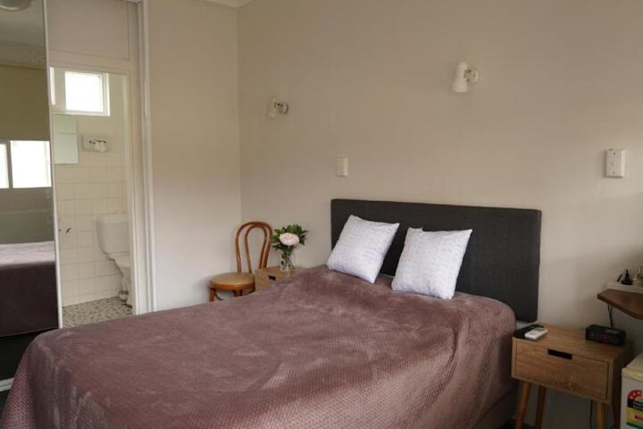 Room 7 of 34