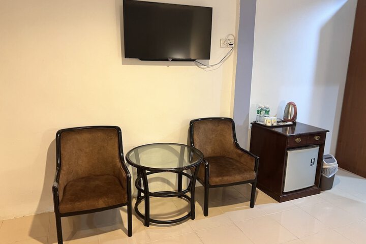 Room 5 of 34
