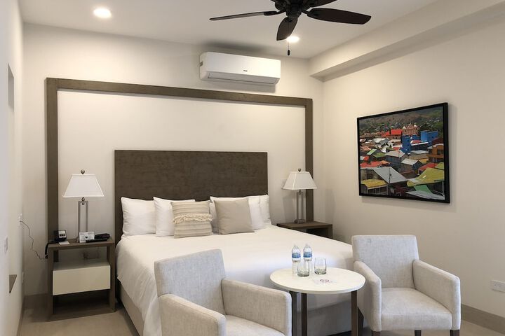 Room 5 of 30