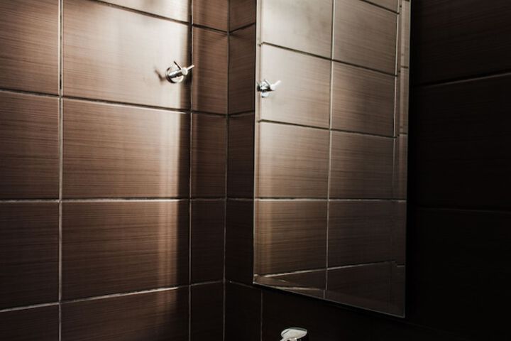 Room 8 of 14