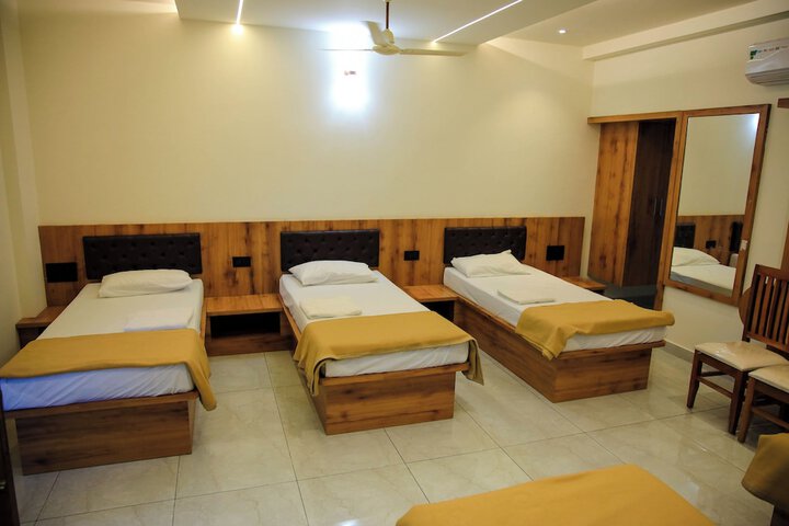 Room 27 of 68