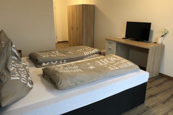 Room 7 of 26