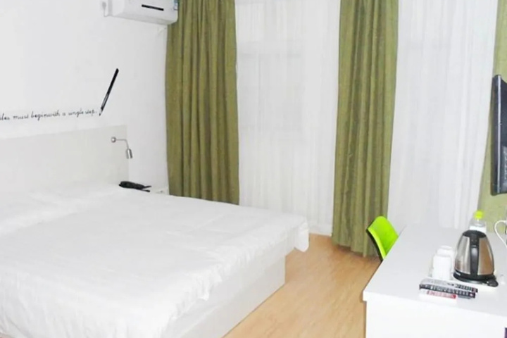 Room 3 of 13