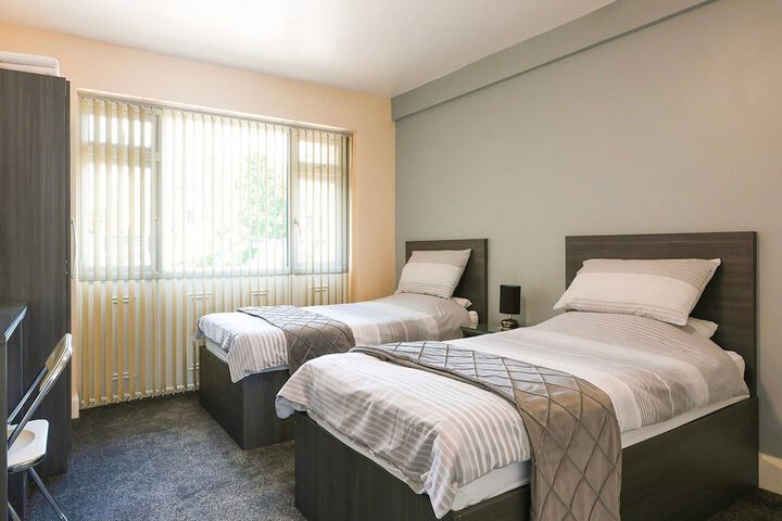 Room 5 of 13