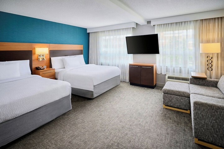 Room 9 of 35