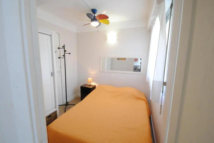Room 3 of 8