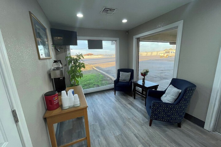 Entrance & Lobby