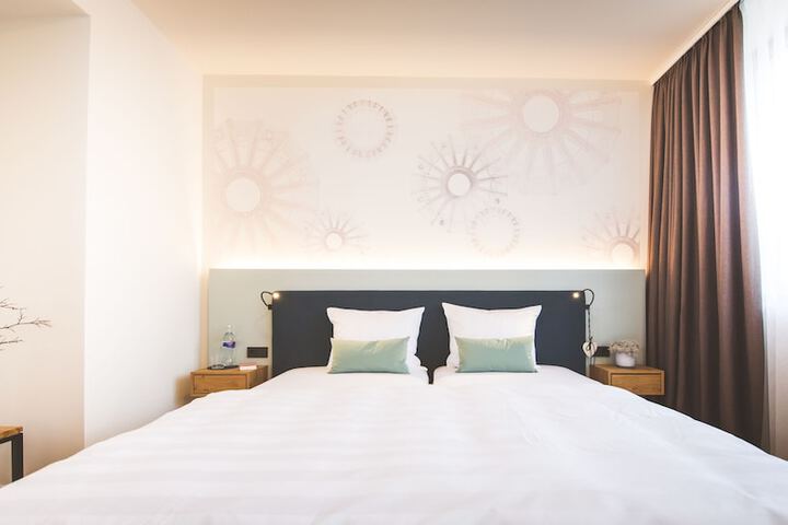 Room 5 of 46