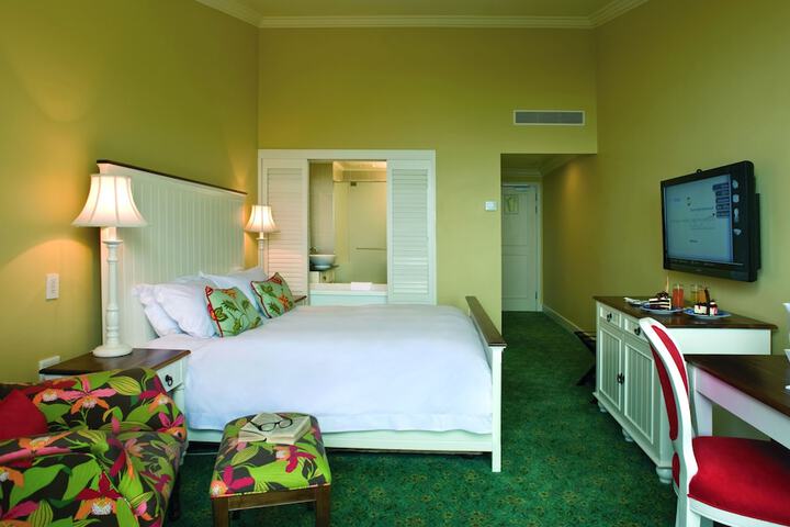Room 5 of 65
