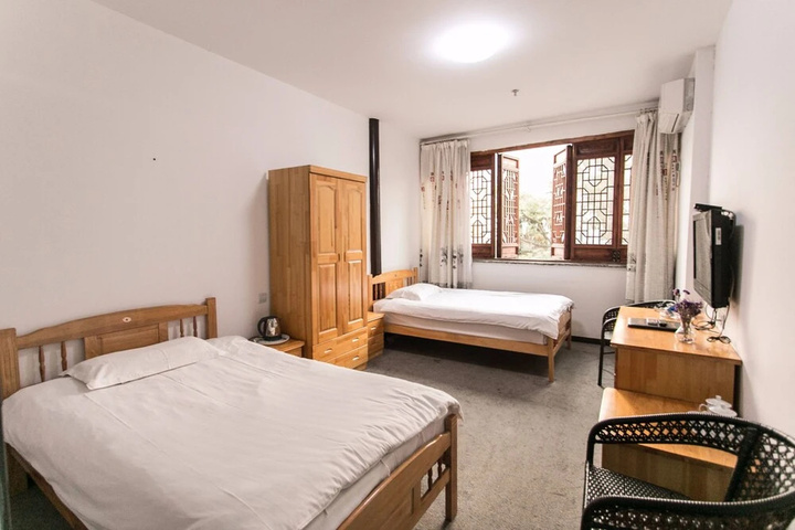 Room 2 of 13