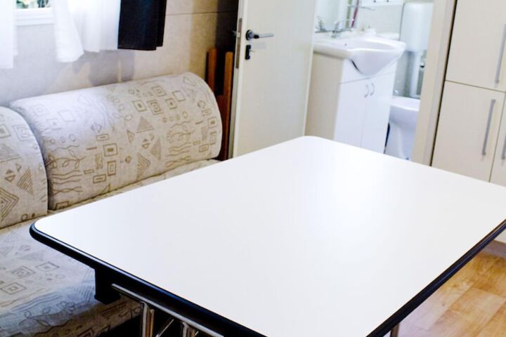 Room 8 of 37