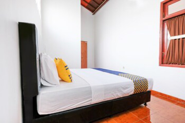 Room 18 of 26