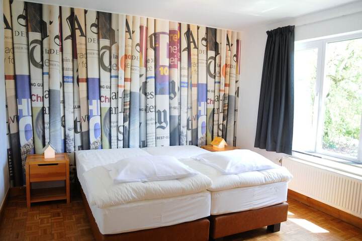 Room 4 of 43