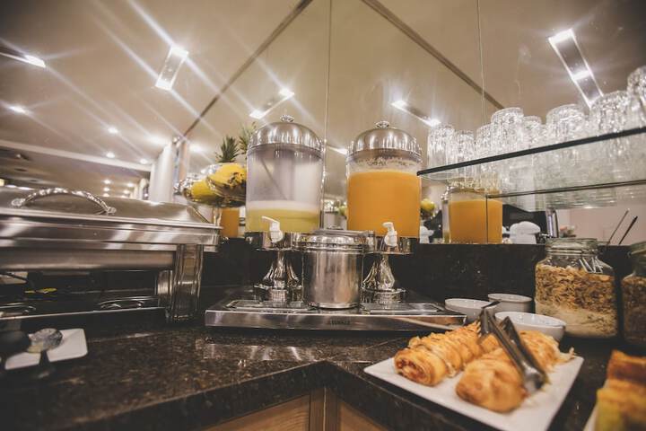 Breakfast/Coffee Service 70 of 87
