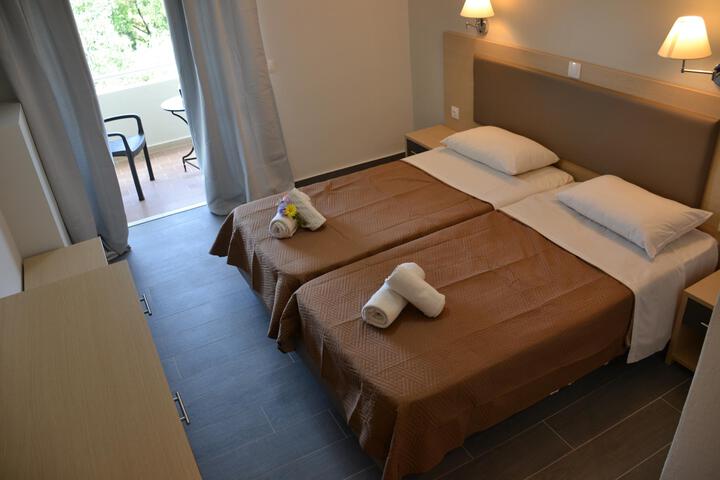 Room 10 of 41