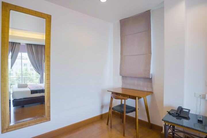 Room 16 of 51