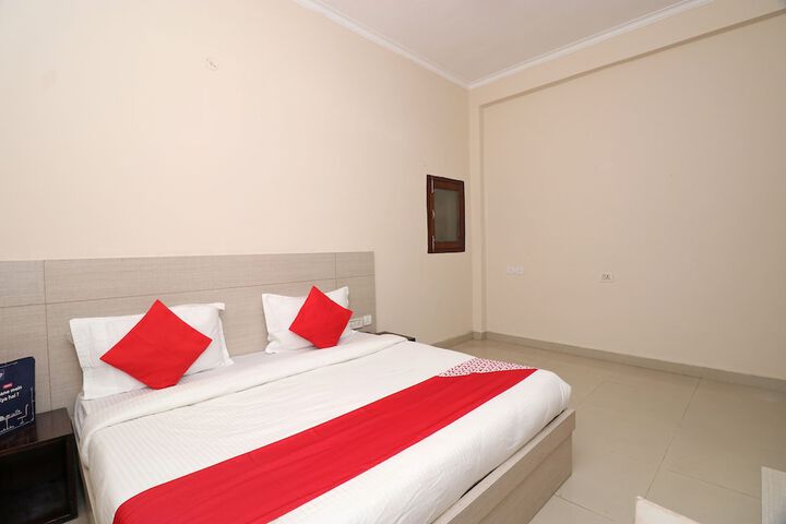 Room 15 of 17