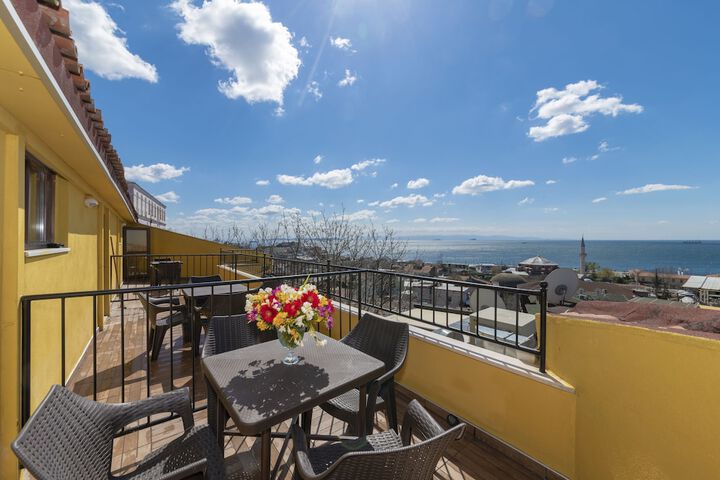 Terrace/Patio 71 of 76