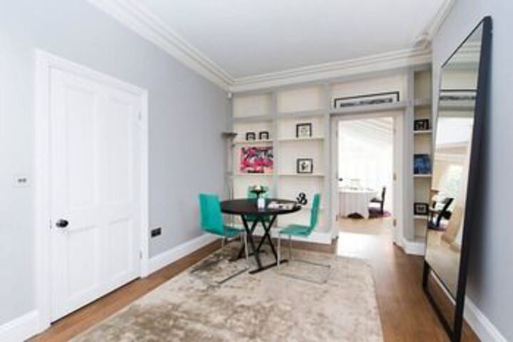 Room 40 of 42
