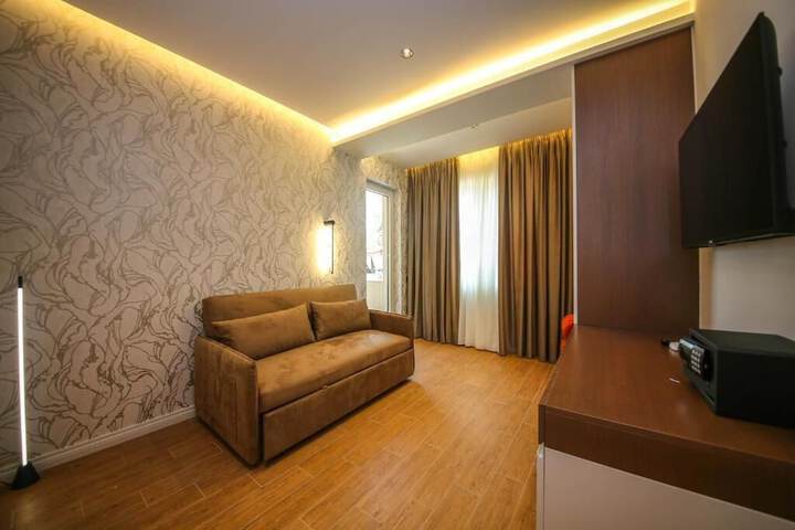 Room 63 of 108