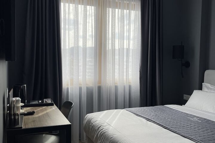 Room 21 of 101