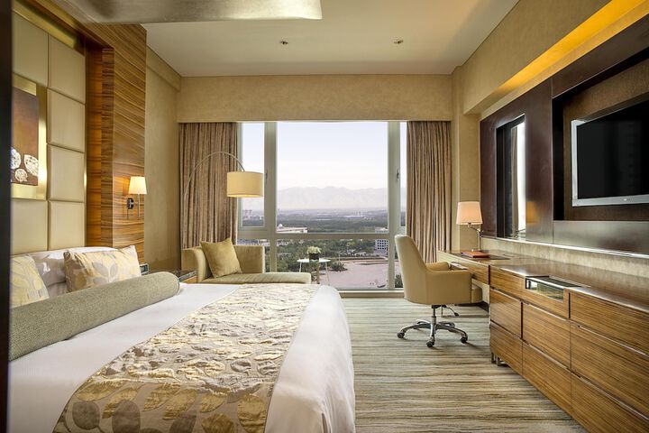 Room 26 of 213