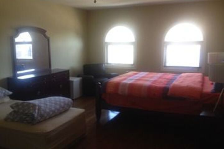 Room 14 of 28